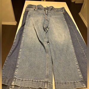 GAP high rise stride jeans with 2 tones!